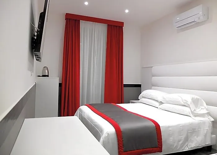 Astoria Golden Gate Hotel 2*